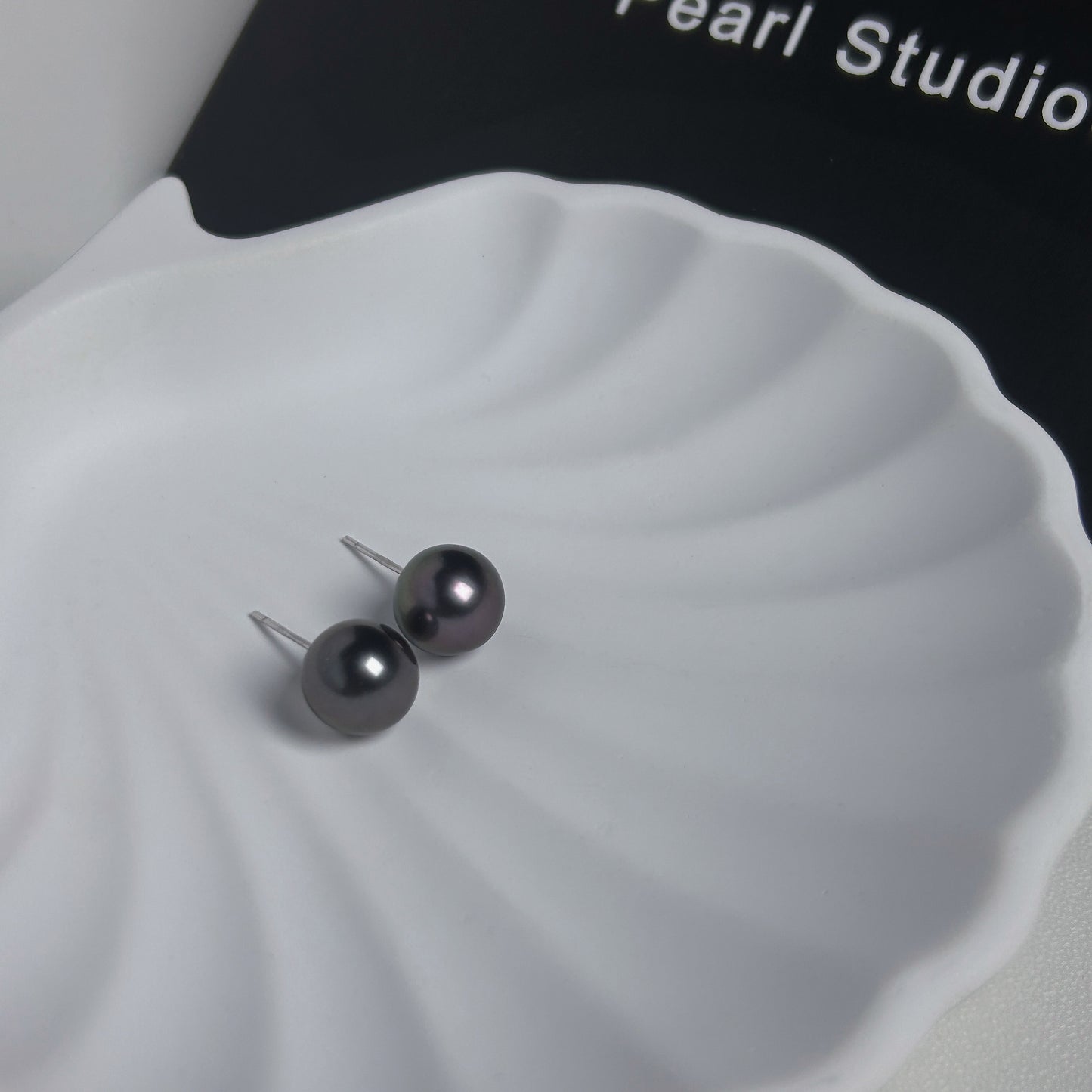 9.0-9.5mm Tahitian Pearl Stud Earrings