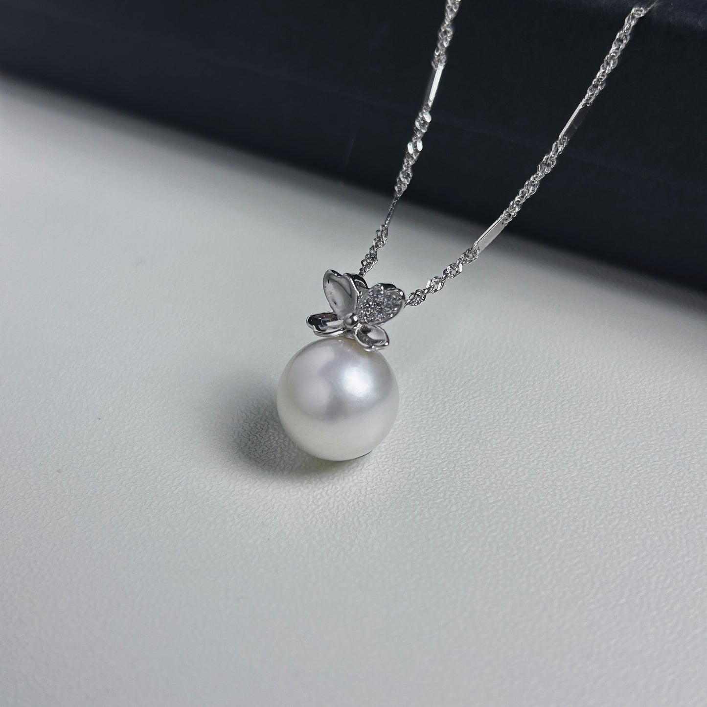 10.0-11.0mm Freshwater Pearl Fiora Pendant