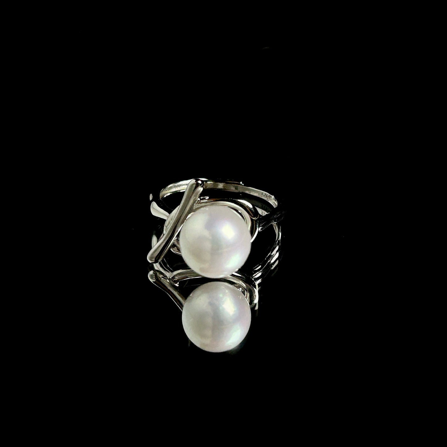 White Freshwater Pearl Ring - Null