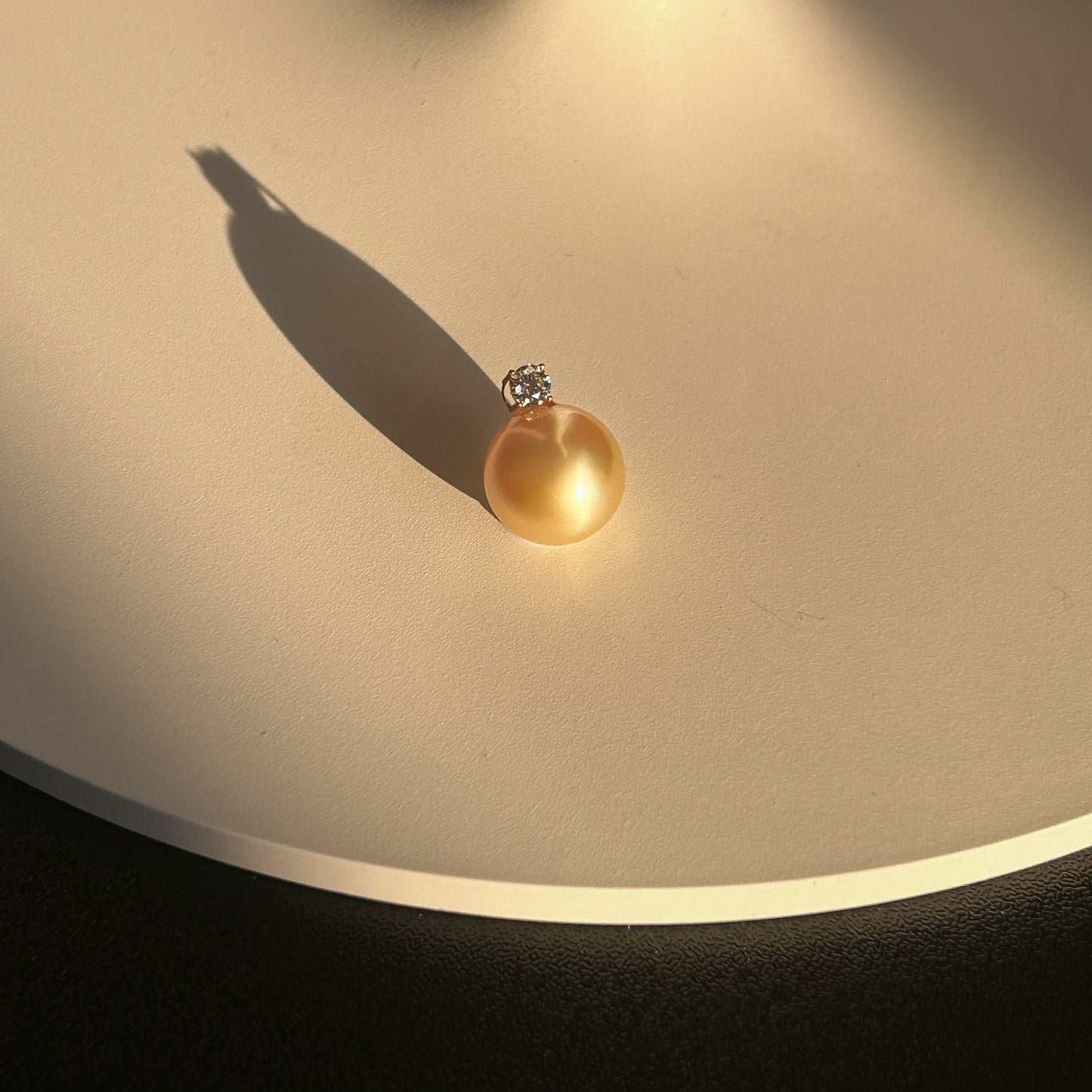 Golden South Sea Pearl Sol Pendent