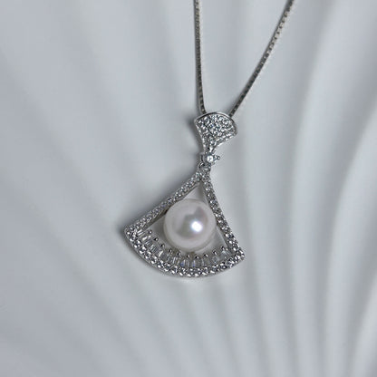 7.5-8.0mm Akoya Pearl Fanora Pendant