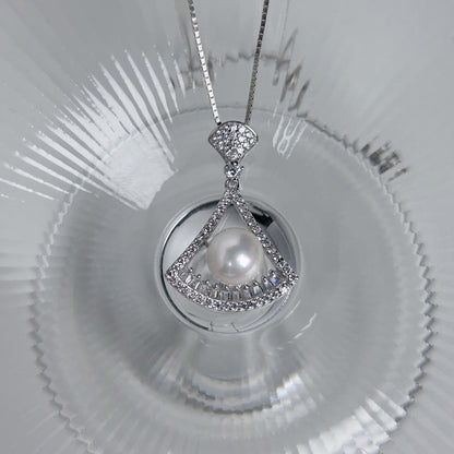 7.5-8.0mm Akoya Pearl Fanora Pendant